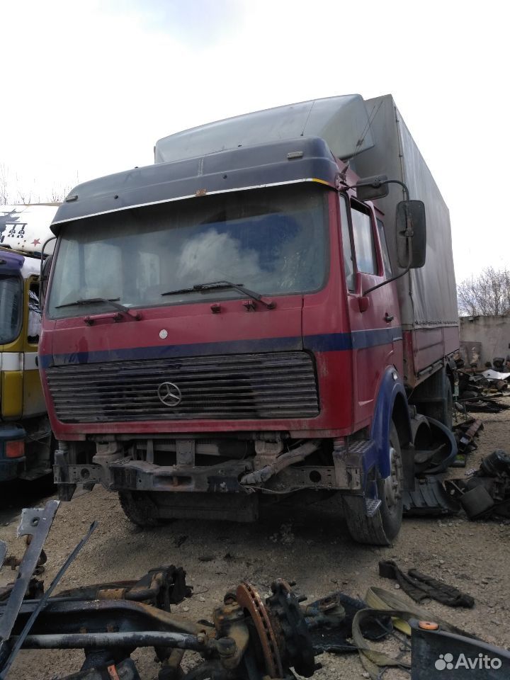 Мерседес 1733. Тягач мерседес аксор. Разборка грузовых мерседесов. Мерседес аксор контейнеровоз. Кабина мерседес актрос мп1.