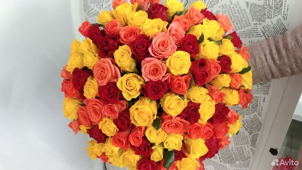Цветы,Букет 101 роза 50 см (Микс) Доставка купить на Зозу.ру - фотография № 1
