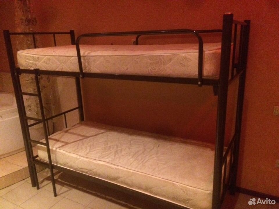 Авито постели. Двухъярусная кровать б/у. Авито двухъярусная кровать. Двухъярусные диваны в Санкт-Петербурге. Авито 2 ярусная кровать.