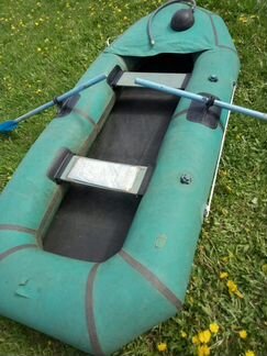 Надувная резиновая лодка