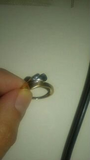 Золотое кольцо с бриллиантом Ручеек
