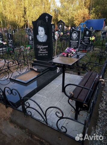 Памятники на могилу из гранита