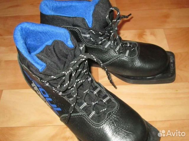 Ботинки лыжные