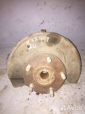 Поворотный кулак перед правый Mitsubishi Lancer 10