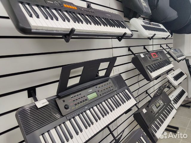 Yamaha PSR-E273 Синтезатор