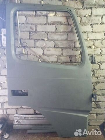 Дверь боковая правая Volvo FM