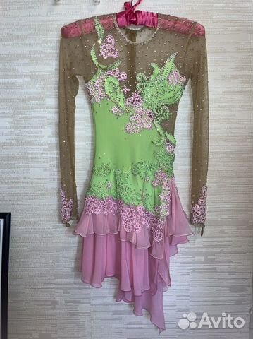 Платье на выступления для фигурного катания