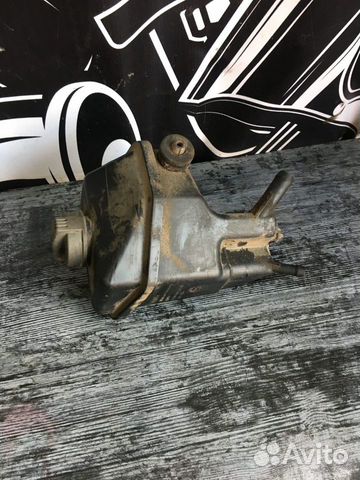 Бачок гура Audi A8 D3