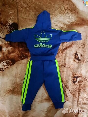 Спортивный костюм Спортивный костюм