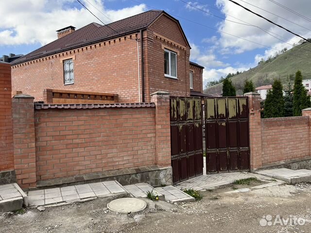 

6-к. дом, 300 м²