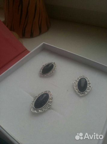Серебряные серьги и кольцо с авантюрином