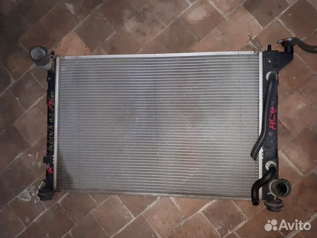 Радиатор тойота виш,калдина,опа,аллион,премио