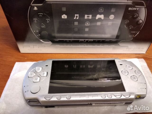 Sony PSP, как новая, серебро, Япония, читает все и