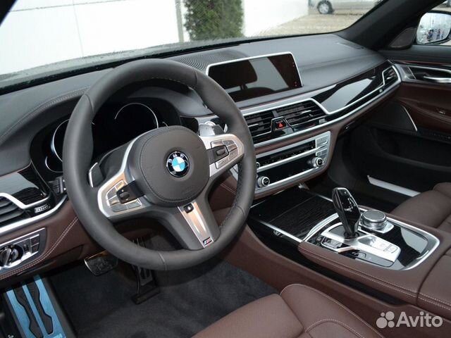 BMW 7 серия 3.0 AT, 2018