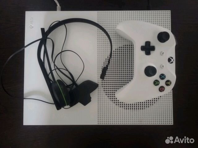 Продам Xbox one S 1Tb