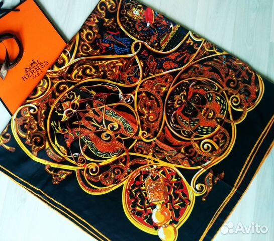 Изысканный платок Hermes, плотный шелк 120х120см Изысканный платок Hermes, плотный шелк 120х120см