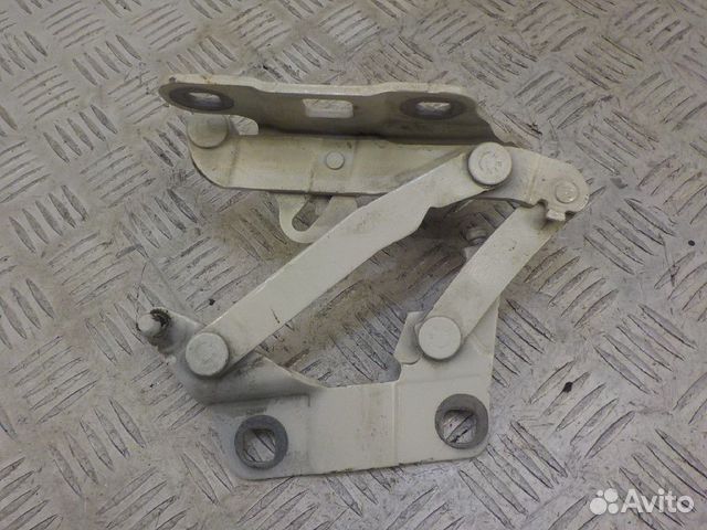 Петля капота правая Mercedes ML GLE W166 Петля капота правая Mercedes ML GLE W166