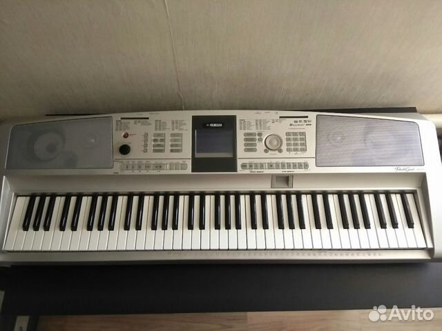 Синтезатор Yamaha DGX-305