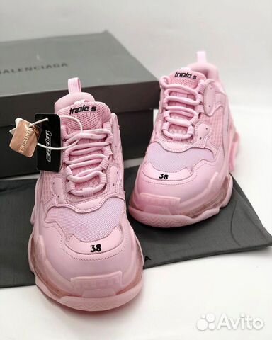 Кроссовки Balenciaga B1050213 Размеры: 36-40 Кроссовки Balenciaga B1050213 Размеры: 36-40