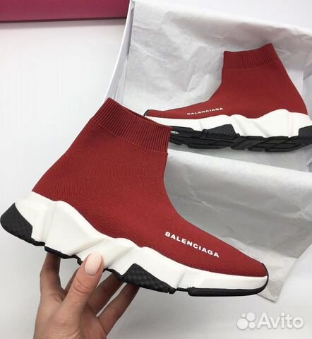 Кроссовки Balenciaga B1050272 Размеры: 36-40 Кроссовки Balenciaga B1050272 Размеры: 36-40