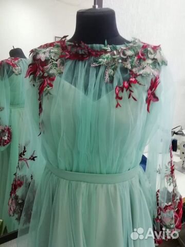 Шикарное вечернее платье