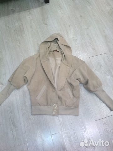 Вельветовая куртка с капюшоном Vetalika 44р Вельветовая куртка с капюшоном Vetalika 44р