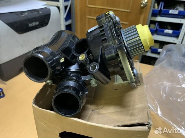 Помпа Насос Термостат 06H121026DD Audi VW Помпа Насос Термостат 06H121026DD Audi VW