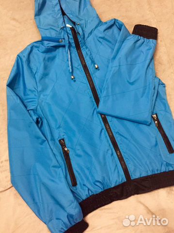 Спортивная куртка. Ветровка. Водоотталкивающая Спортивная куртка. Ветровка. Водоотталкивающая