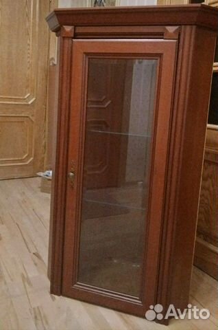 Шкаф-витрина