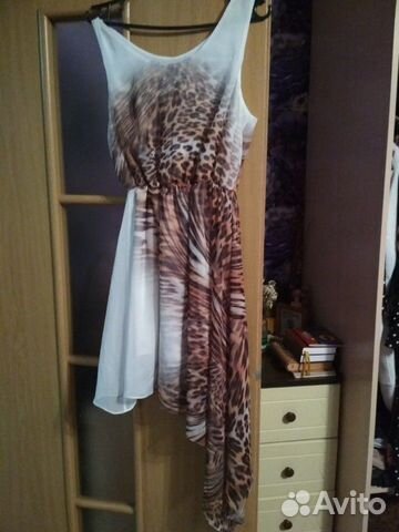 Красивое нарядное платье со шлейфом,покупала дорог