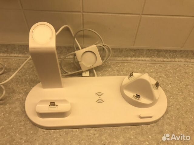 Подставка для зарядки iPhone, iWatch, AirPods Подставка для зарядки iPhone, iWatch, AirPods