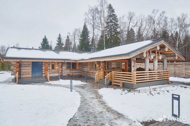 Сруб бани ручной рубки с доставкой и установкой