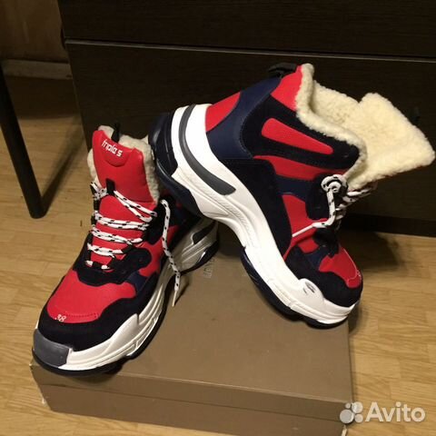 Новые тёплые кроссовки Balenciaga