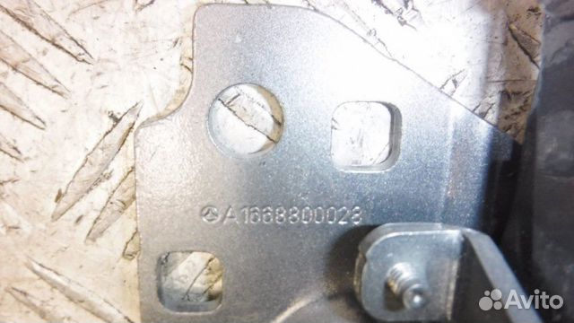 Петля капота левая Mercedes ML GLE W166 Петля капота левая Mercedes ML GLE W166