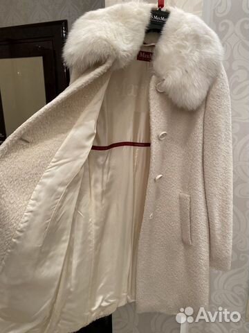 Пальто Max Mara из альпака белое с мехом из лисы Пальто Max Mara из альпака белое с мехом из лисы