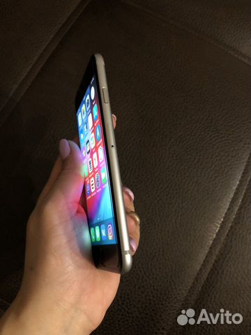 Телефон iPhone