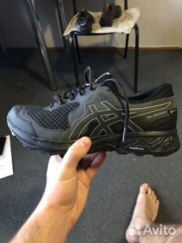 Кроссовки asics