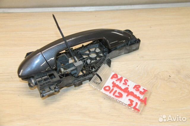 Ручка двери нaружная задняя левая Volkswagen Passa Ручка двери нaружная задняя левая Volkswagen Passa