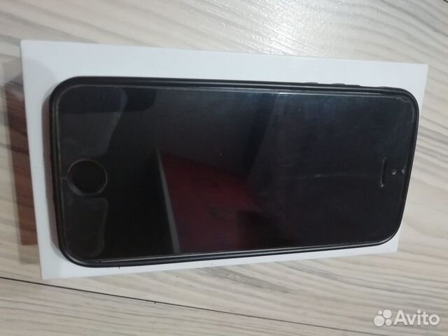 Телефон iPhone Телефон iPhone