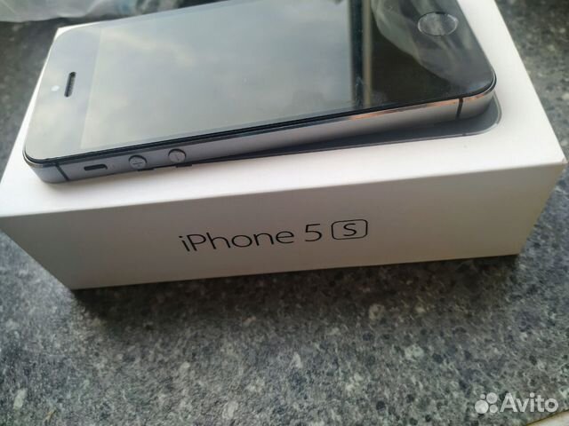 Телефон iPhone Телефон iPhone