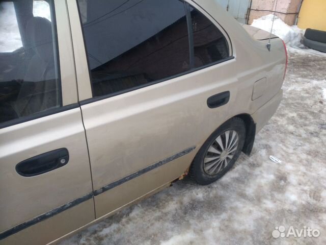 Задняя левая дверь Hyundai Accent Задняя левая дверь Hyundai Accent