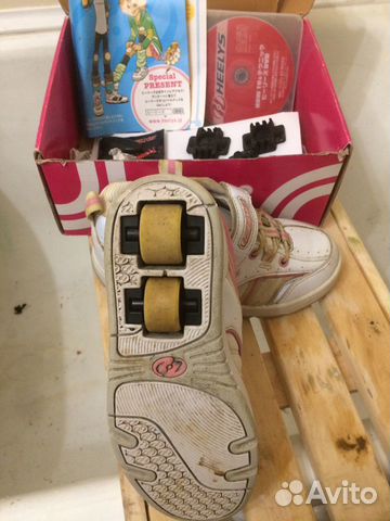 Роликовые кроссовки