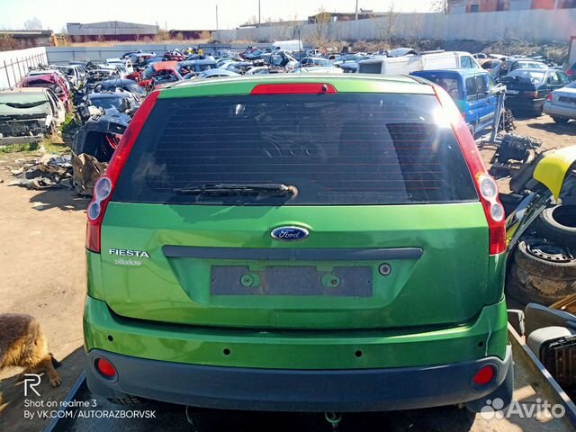 Крышка багажника со стеклом для Ford Fiesta 2006