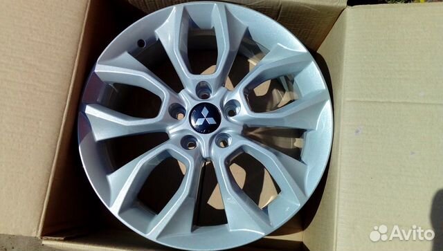 Новые диски R18 Mitsubishi Outlander (арт.202) Новые диски R18 Mitsubishi Outlander (арт.202)