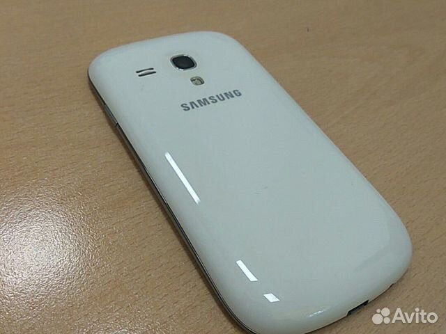 Телефон SAMSUNG Galaxy S3 mini Телефон SAMSUNG Galaxy S3 mini