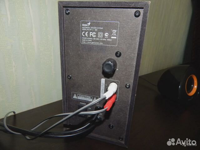 Сабвуфер и колонки Genius SW-2.1 800