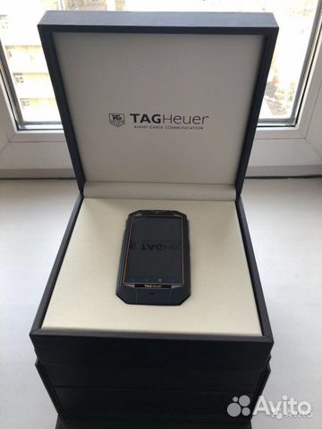 Телефон Tag Heuer Racer Classic
