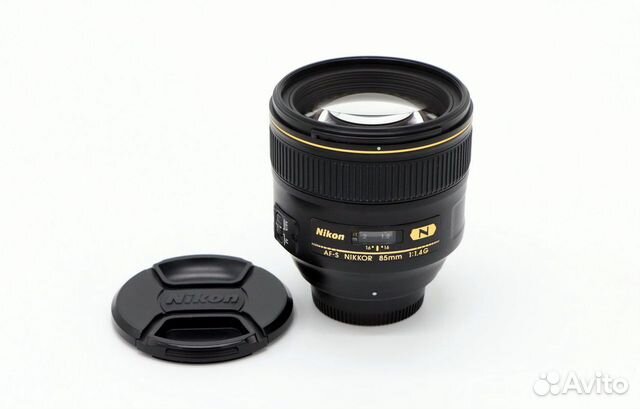 Nikon 85mm f/1.4G AF-S Nikkor Nikon 85mm f/1.4G AF-S Nikkor