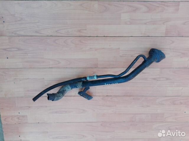 Топливная горловина Nissan Note