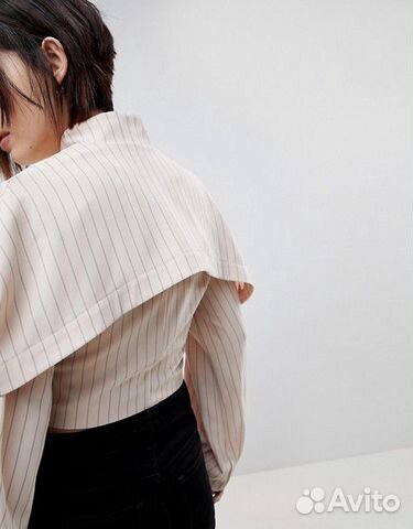 Блуза ASOS необычного кроя Блуза ASOS необычного кроя